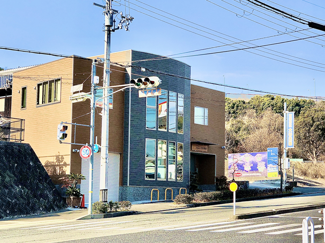 2022年1月、欅一枚板看板を取り付けました